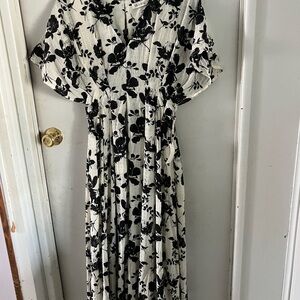 NWT Black and White Ruffled Maxi Dress